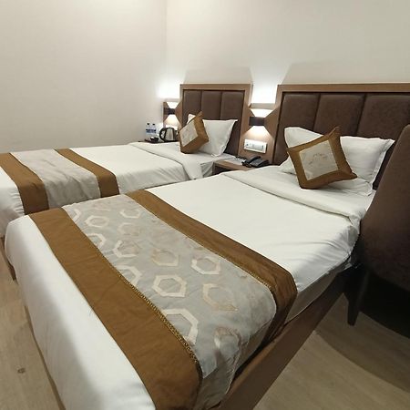 Hotel Beverly Palace Santacruz - Near Bkc - Mumbai Airport T1 Экстерьер фото