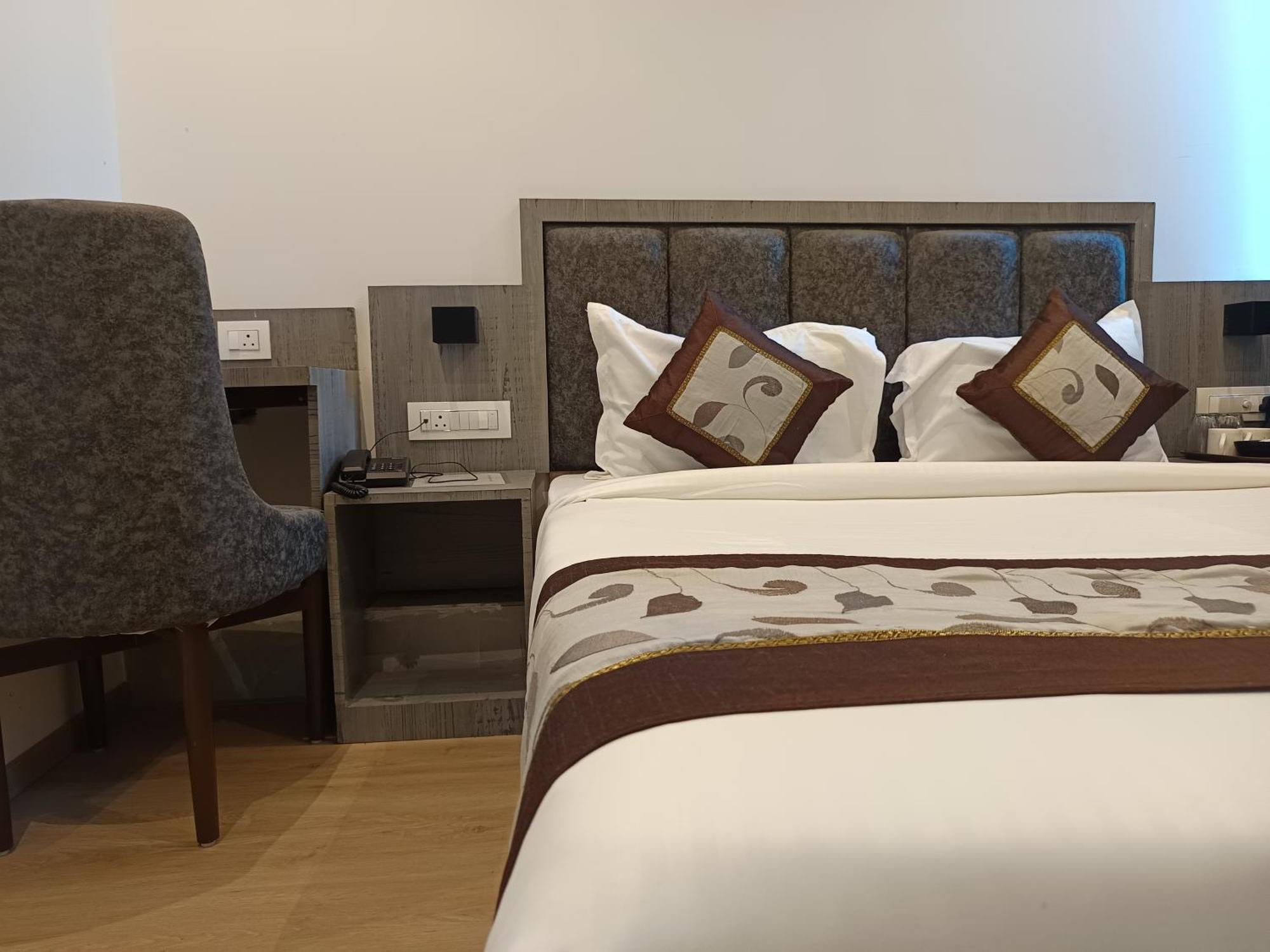Hotel Beverly Palace Santacruz - Near Bkc - Mumbai Airport T1 Экстерьер фото